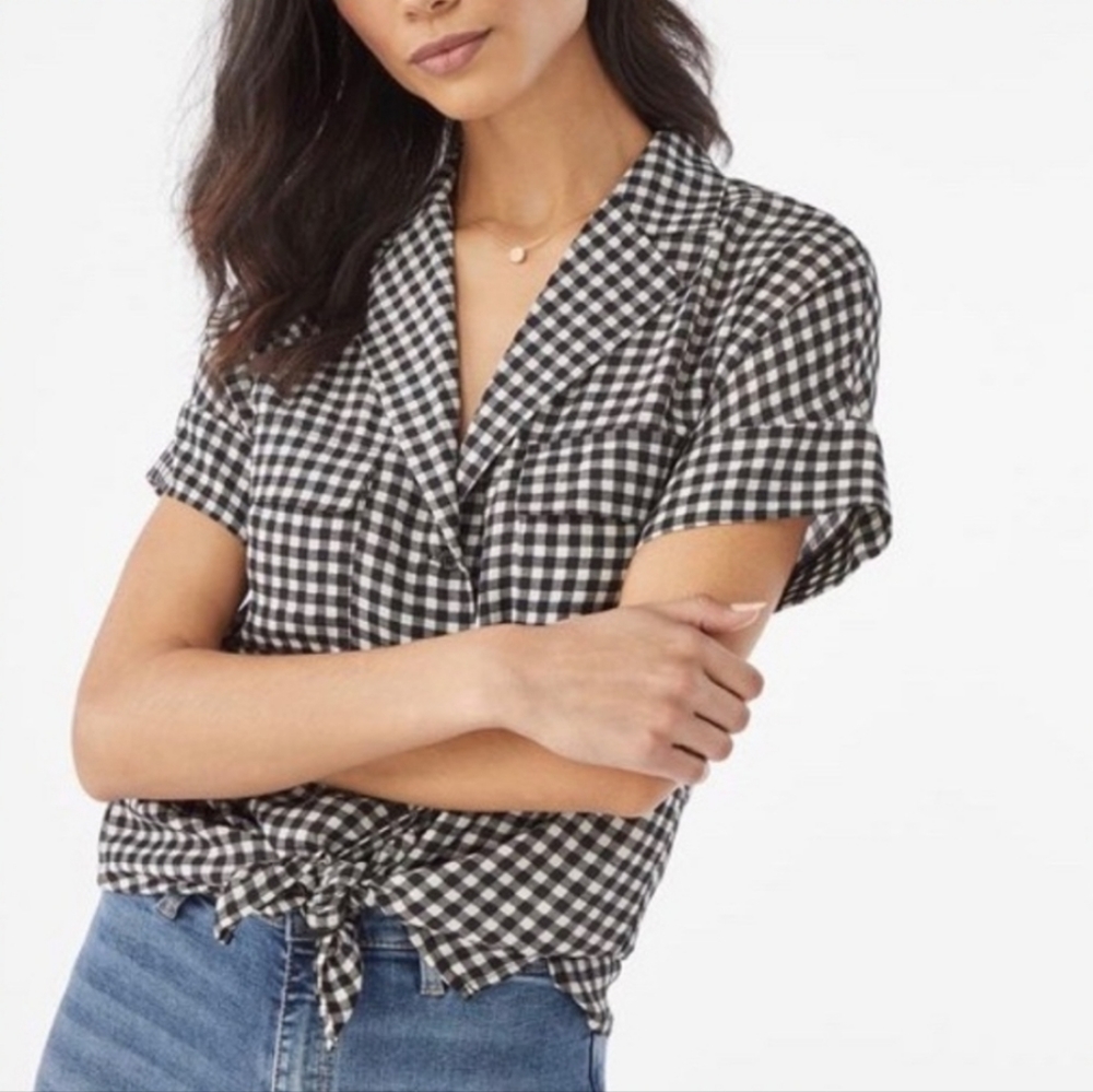 Checkered Retro Pinup Classic Chic V-Neck Button-up Tie Front Top Plus Size 1X